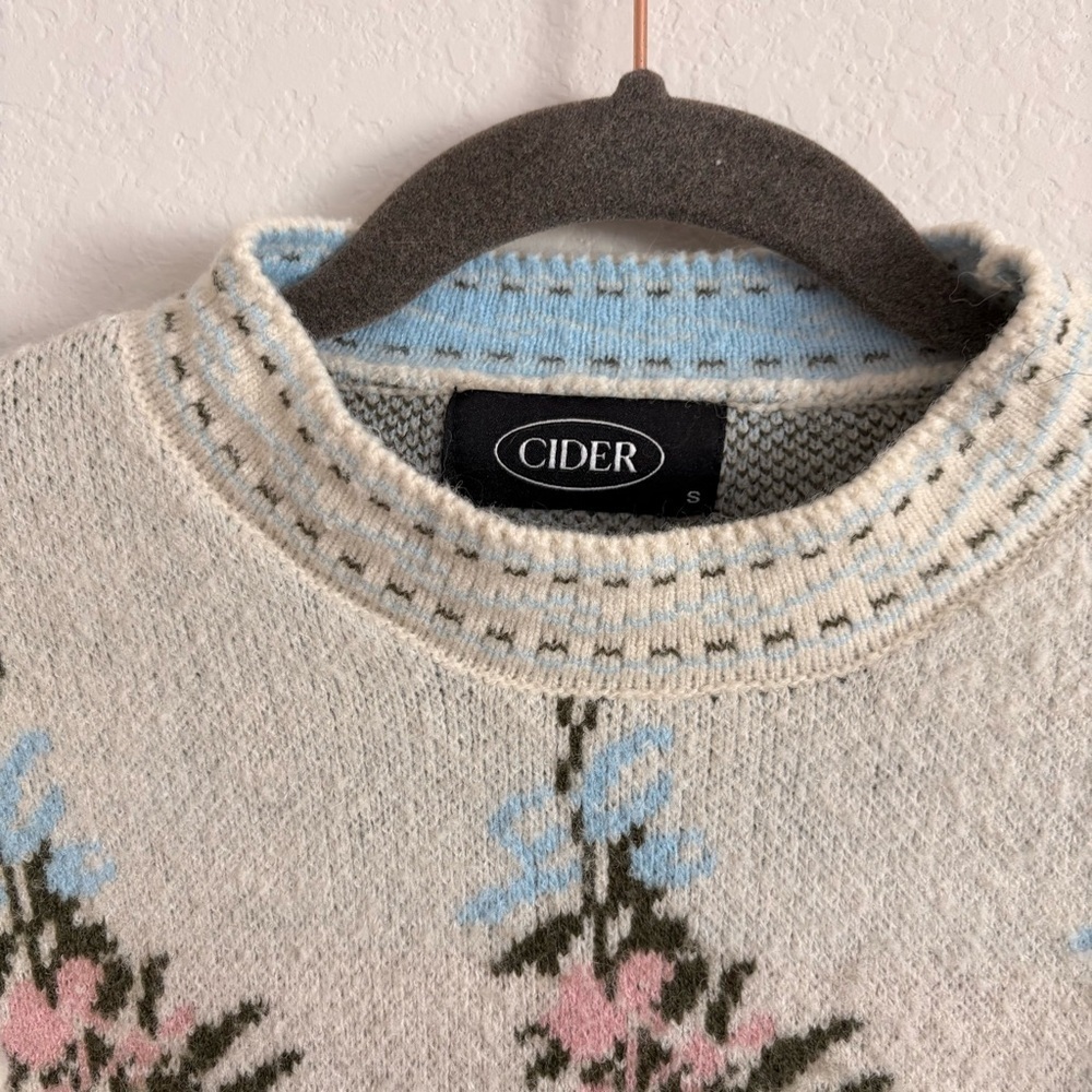 Cider- Floral Patterned Sweater with Ruffle Details- size Small - Picture 7 of 8
